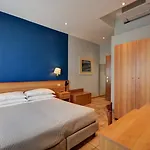 Astor 3*