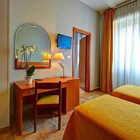Astor Hotel 3*