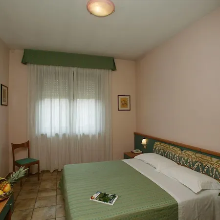 Hotel Astor 3*
