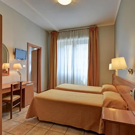 Hotel Astor 3*